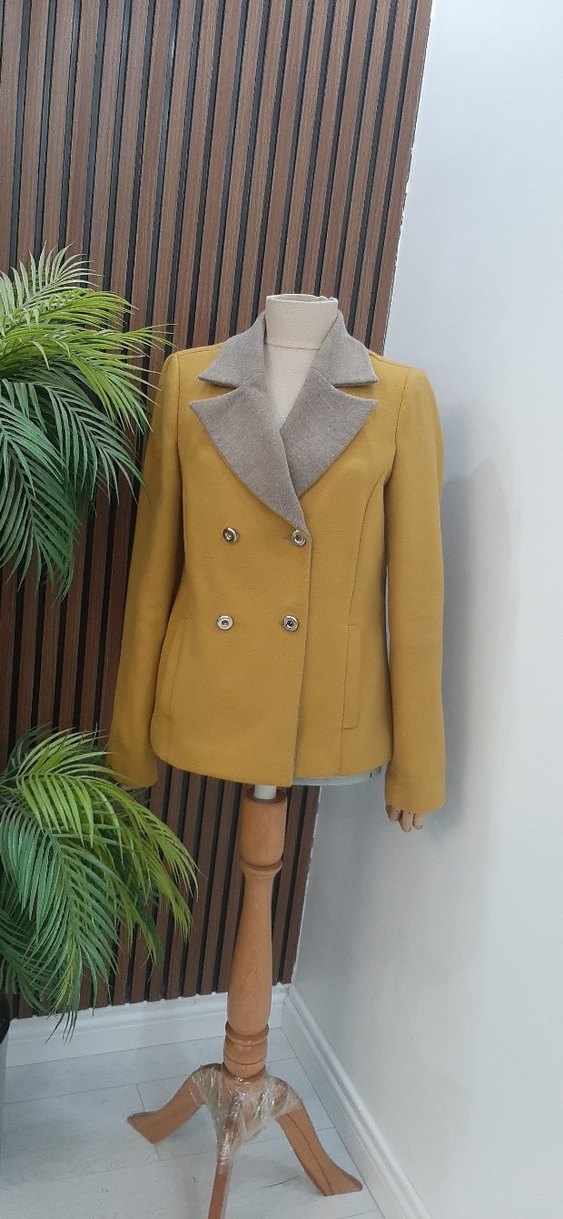 Düğmeli Bej Mini Kadın Kaban - Görsel 3