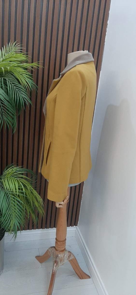 Düğmeli Bej Mini Kadın Kaban - Görsel 5