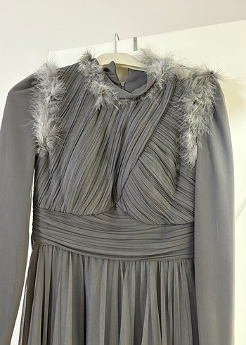 Gri Kürklü Uzun Abiye Elbise - Görsel 2