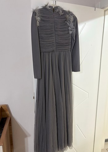 Gri Kürklü Uzun Abiye Elbise - Görsel 4