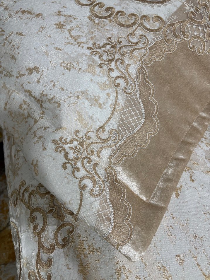 İşlemeli Beyaz Yatak Örtüsü - Görsel 3