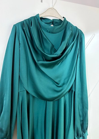 Yeşil Drapeli Uzun Kollu Uzun Elbise - Görsel 8