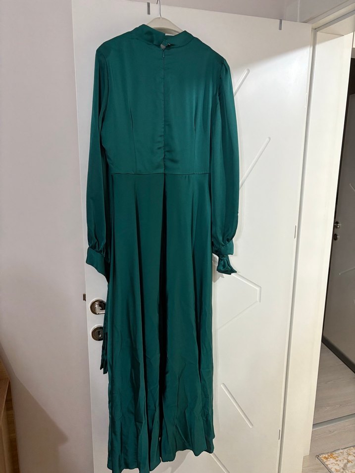 Yeşil Drapeli Uzun Kollu Uzun Elbise - Görsel 5