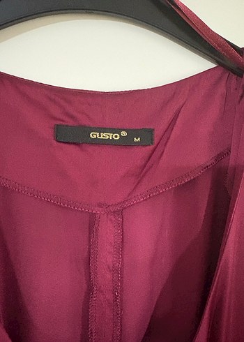 Bordo Düğmeli Uzun Saten Elbise - Görsel 2