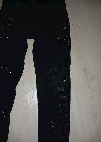 Siyah Pul Detaylı Kadın Tayt - Görsel 2