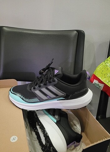 Adidas kadın ayakkabısı