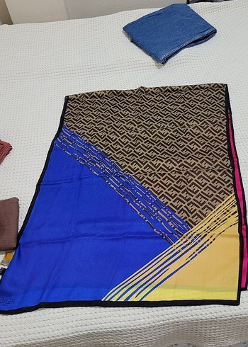 Fendi Esarp
