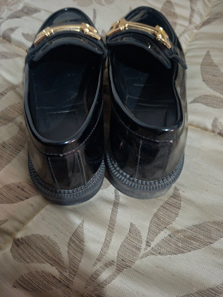 Şık Siyah Parlak Loafer — görsel 4/8