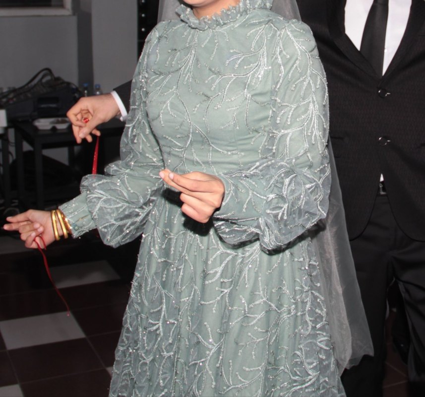 Gri Nakışlı Uzun Kollu Uzun Abiye Elbise - Görsel 3