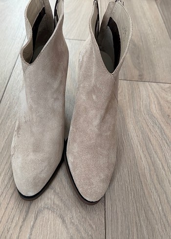 Nine West Bej Suet Bilek Bot