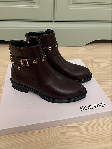 Nine west bot
