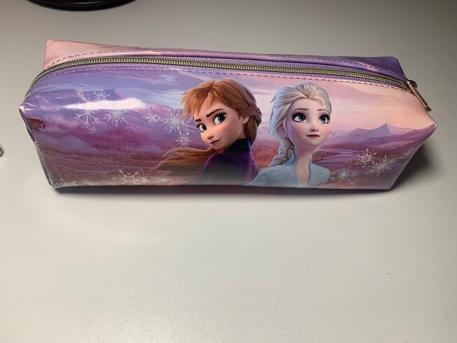  H&M elsa anna kalemkutusu