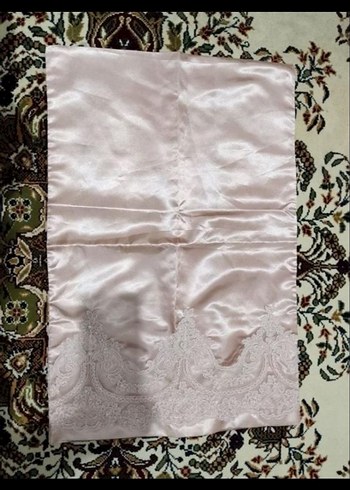 Dantel Detaylı Parlak yastık kılıfı - Görsel 3