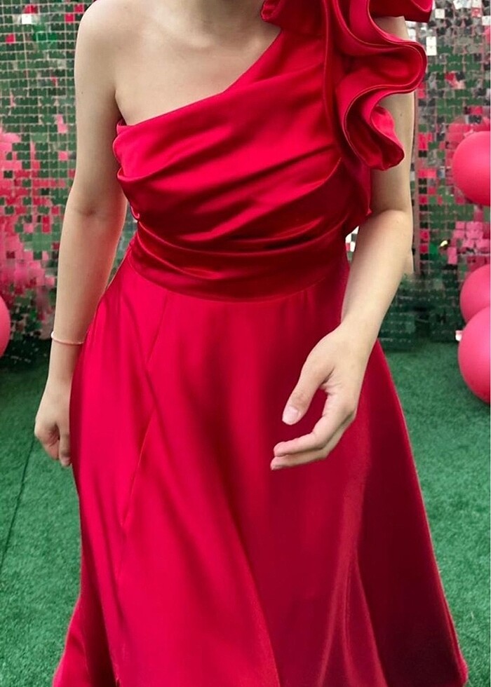 Kırmızı abiye elbise - Görsel 3