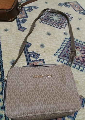 Michael Kors Michele Kors Bej Monogramli Omuz Cantasi
