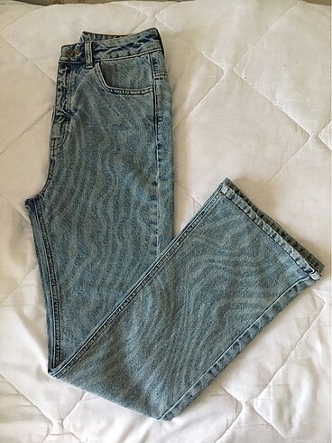 desenli flare jean