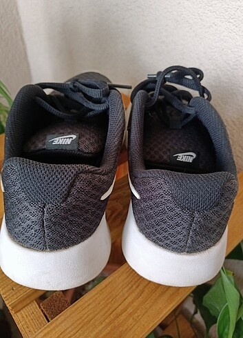 35 Beden siyah Renk Nike spor ayakkabı
