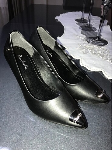 Pierre Cardin Hiç kullanılmadı