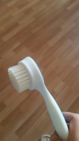 Avon yüz temizleme fırçası 