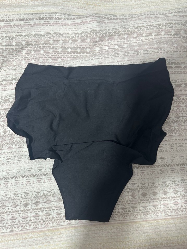 Siyah Destekli Regl Külot - Görsel 4