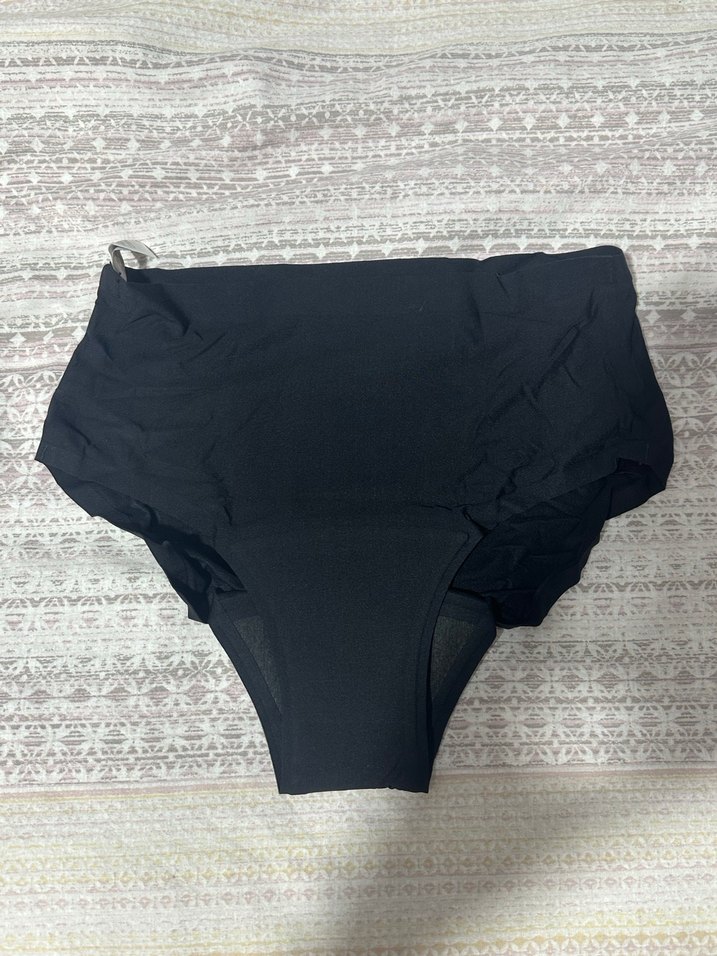 Siyah Destekli Regl Külot - Görsel 3