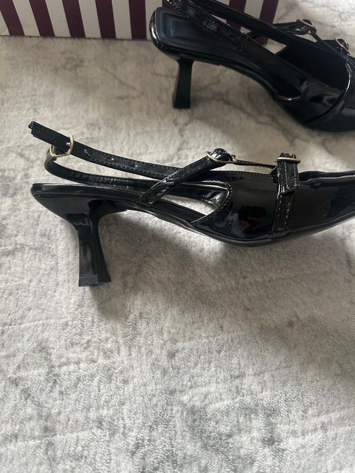 Siyah Zebra Desenli Tokalı Stiletto - Görsel 3