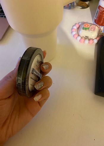 NYX NYX HD Matlaştırıcı Pudra Bej Parlak