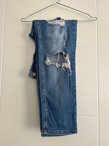 34 Beden mavi Renk LCW Jean pantolon