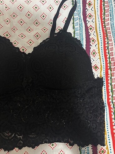 Diğer siyah bralet