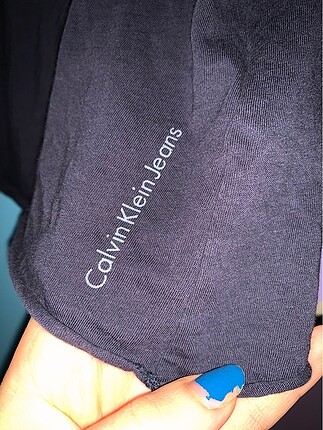 CALVIN KLEINJEANS TSHİRT