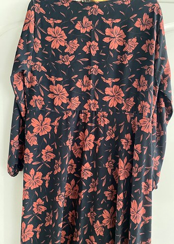 Kırmızı Çiçek Desenli Uzun Bohem Elbise - Görsel 2