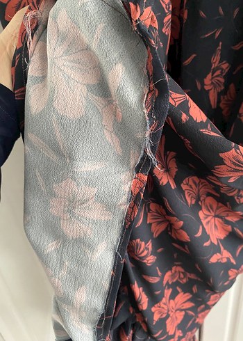 Kırmızı Çiçek Desenli Uzun Bohem Elbise - Görsel 4