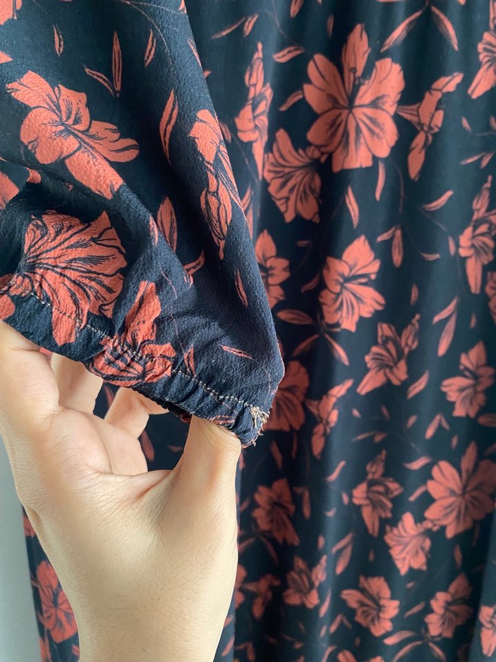 Kırmızı Çiçek Desenli Uzun Bohem Elbise - Görsel 3