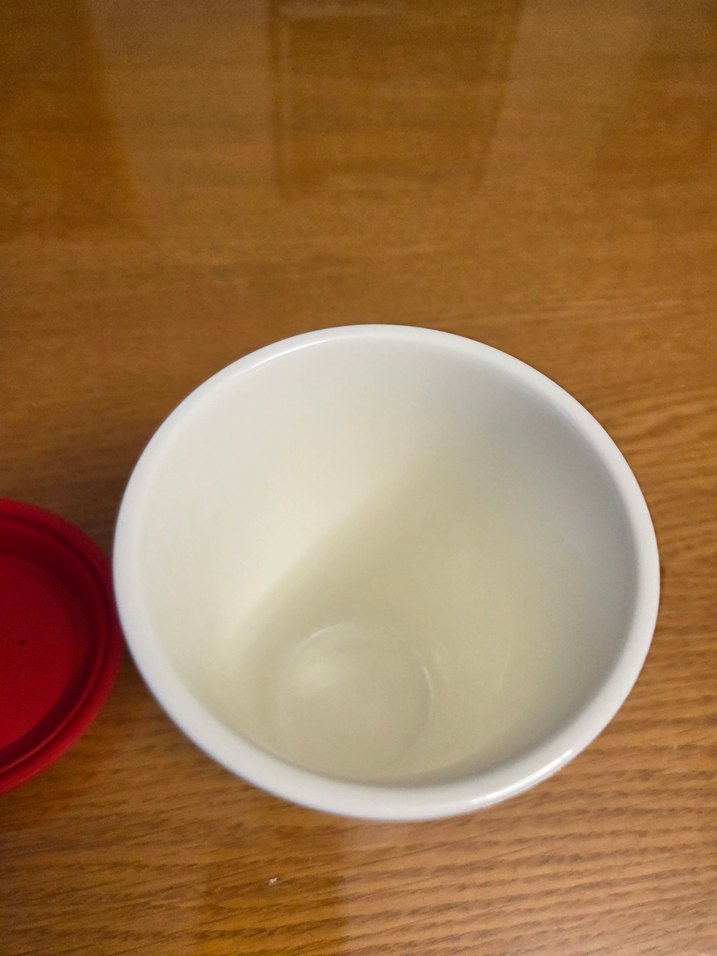 Renkli Desenli Seyahat Kupası Kırmızı Kapaklı - Görsel 3