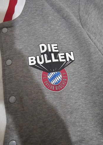 Bayern Münih Kolej Ceketi (Varsity)  Temiz & Şık - Görsel 3