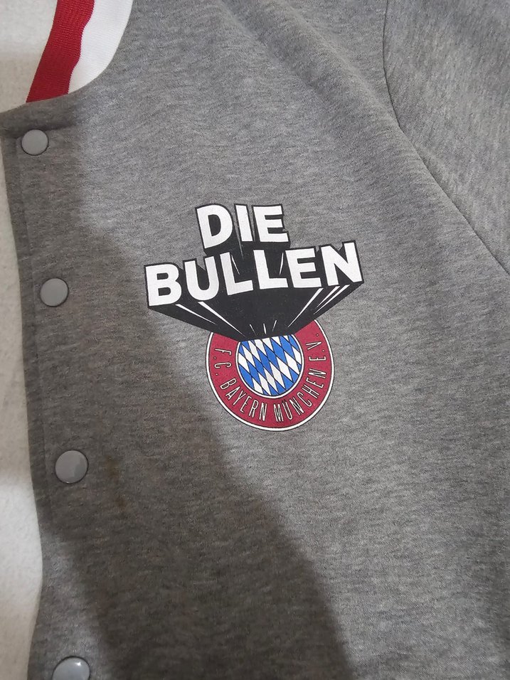 Bayern Münih Kolej Ceketi (Varsity)  Temiz & Şık - Görsel 3