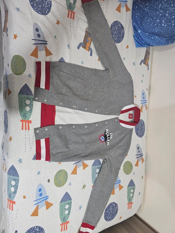 Bayern Münih Kolej Ceketi (Varsity)  Temiz & Şık - Görsel 5