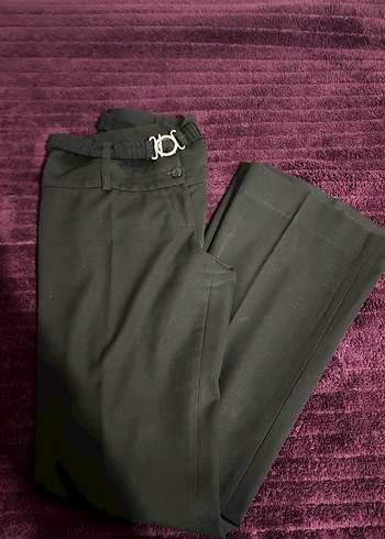 Vintage Düşük Belli Siyah Kemerli Kadın Kumaş Pantolon - Görsel 2