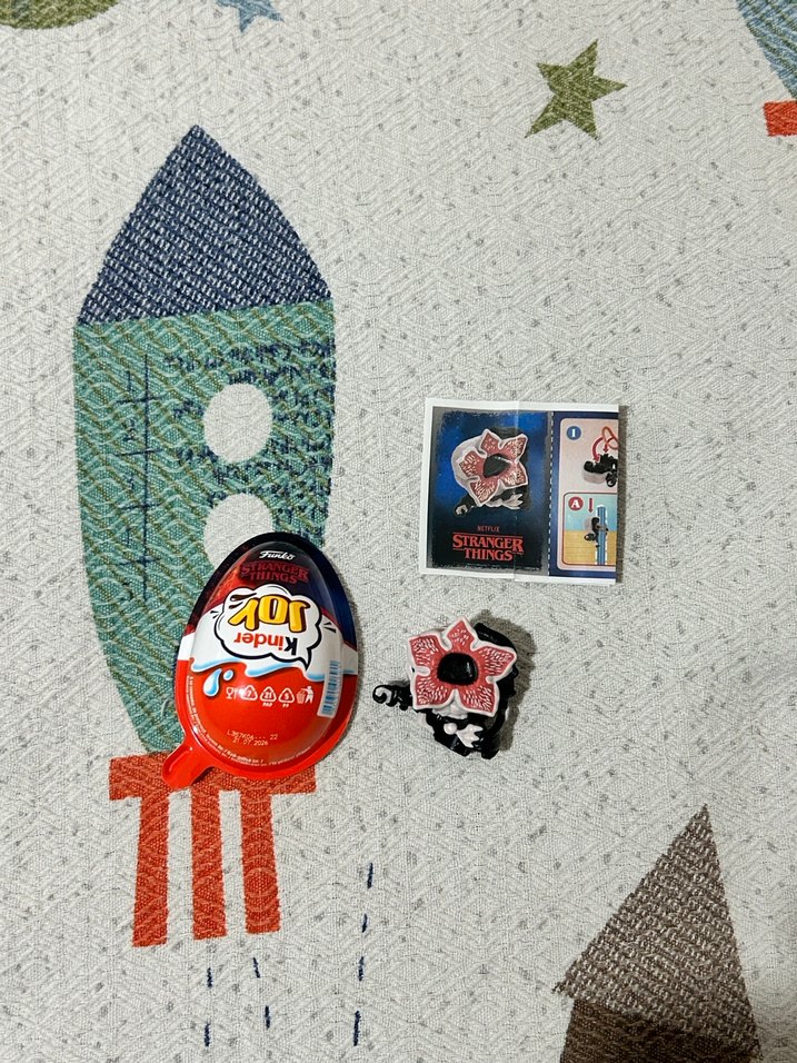 Stranger Things Kinder Joy Demogorgon Figürü - Görsel 2