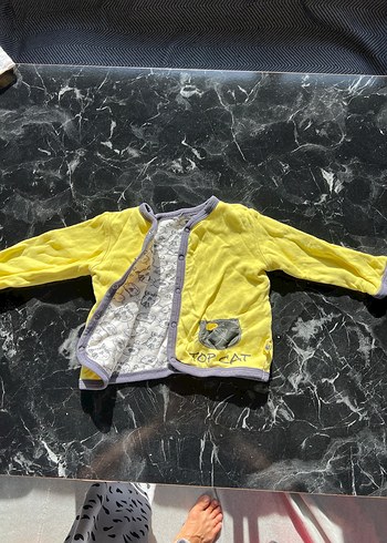 Sarı Düğmeli Sokak Stili Kedi Kıyafeti - Görsel 2