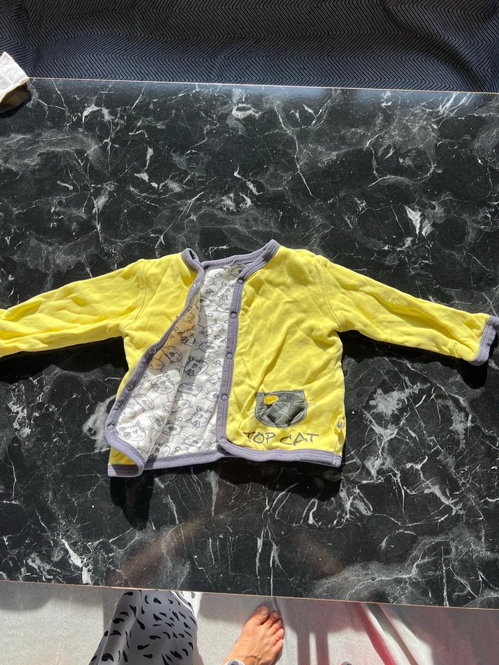 Sarı Düğmeli Sokak Stili Kedi Kıyafeti - Görsel 2