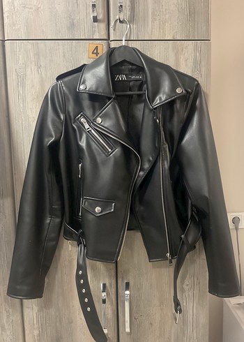 Zara Siyah Deri Biker Ceket