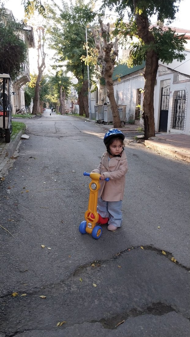 Kahverengi Çocuk Scooter'ı - Görsel 3