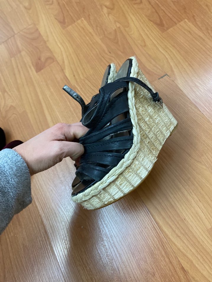 Kadın Siyah Dolgu Topuklu Sandalet - Görsel 2