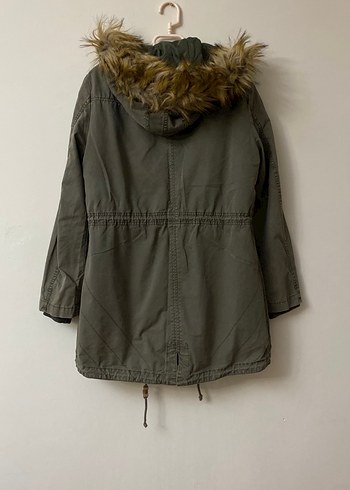 Astarlı Kapüşonlu Kadın Parka - Görsel 4