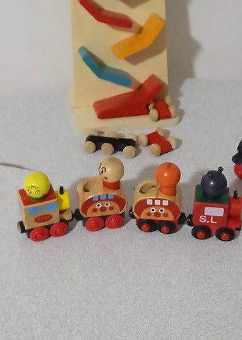 Renkli Ahşap Oyuncak Tren Seti