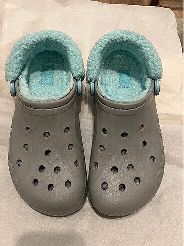 Crocs Baya Lined Fuzzy Strap terlik