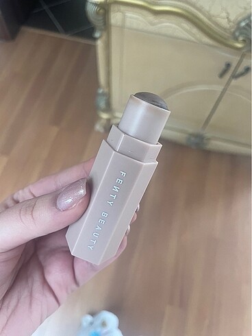  Beden Fenty bronzer