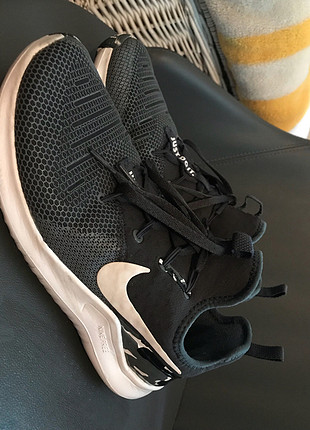 40 Beden siyah Renk Nike Free TR8 