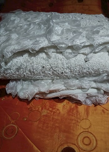 Beyaz Parlak Yatak Örtüsü - Görsel 4